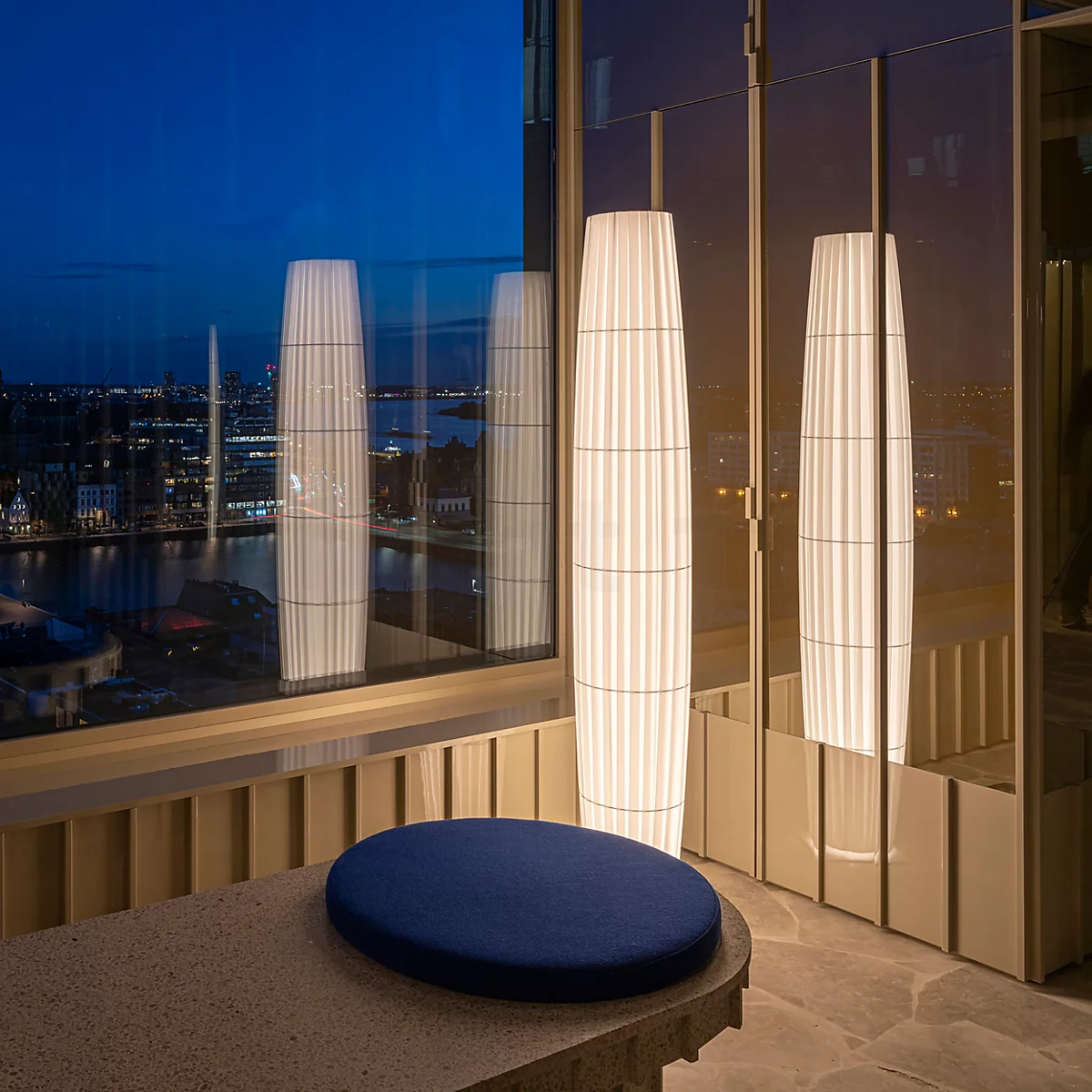 10 HEURES 10 Colonne Lampada da terra LED