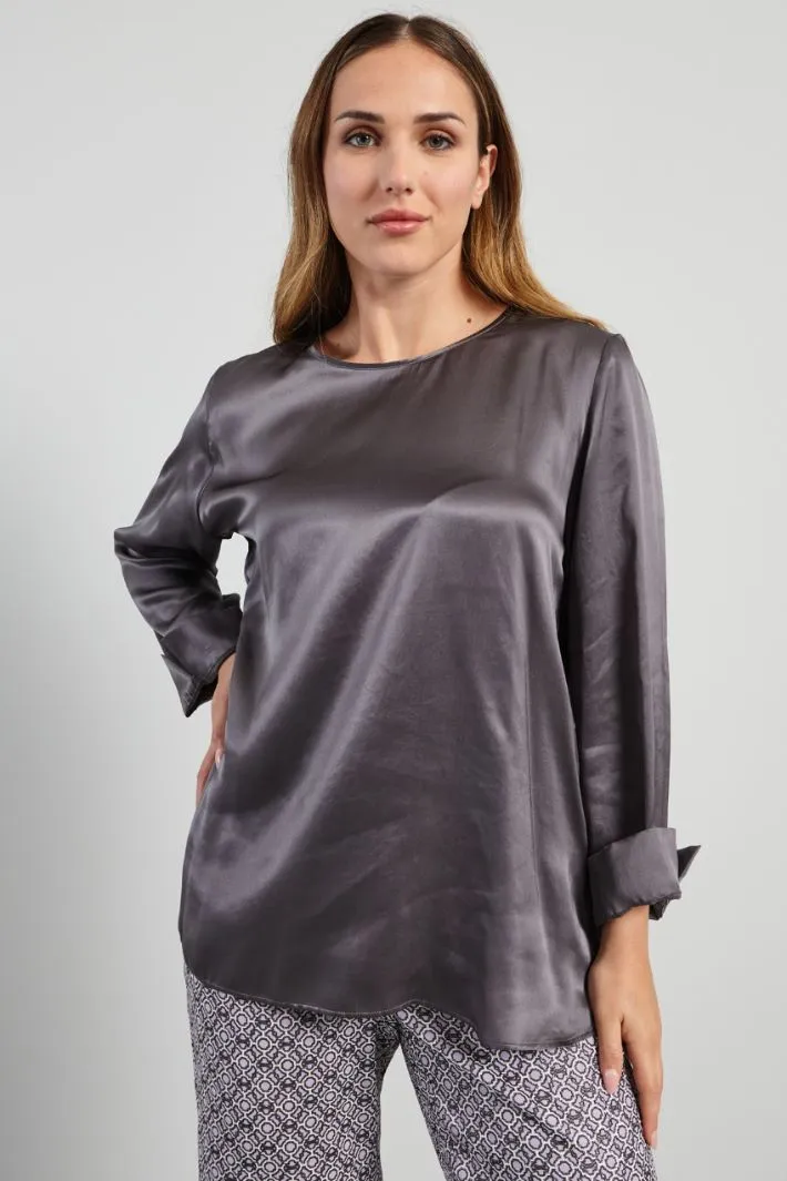 Blusa in seta lavata