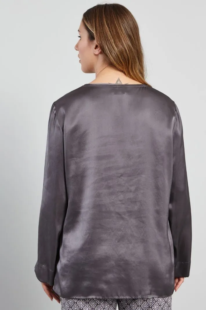Blusa in seta lavata
