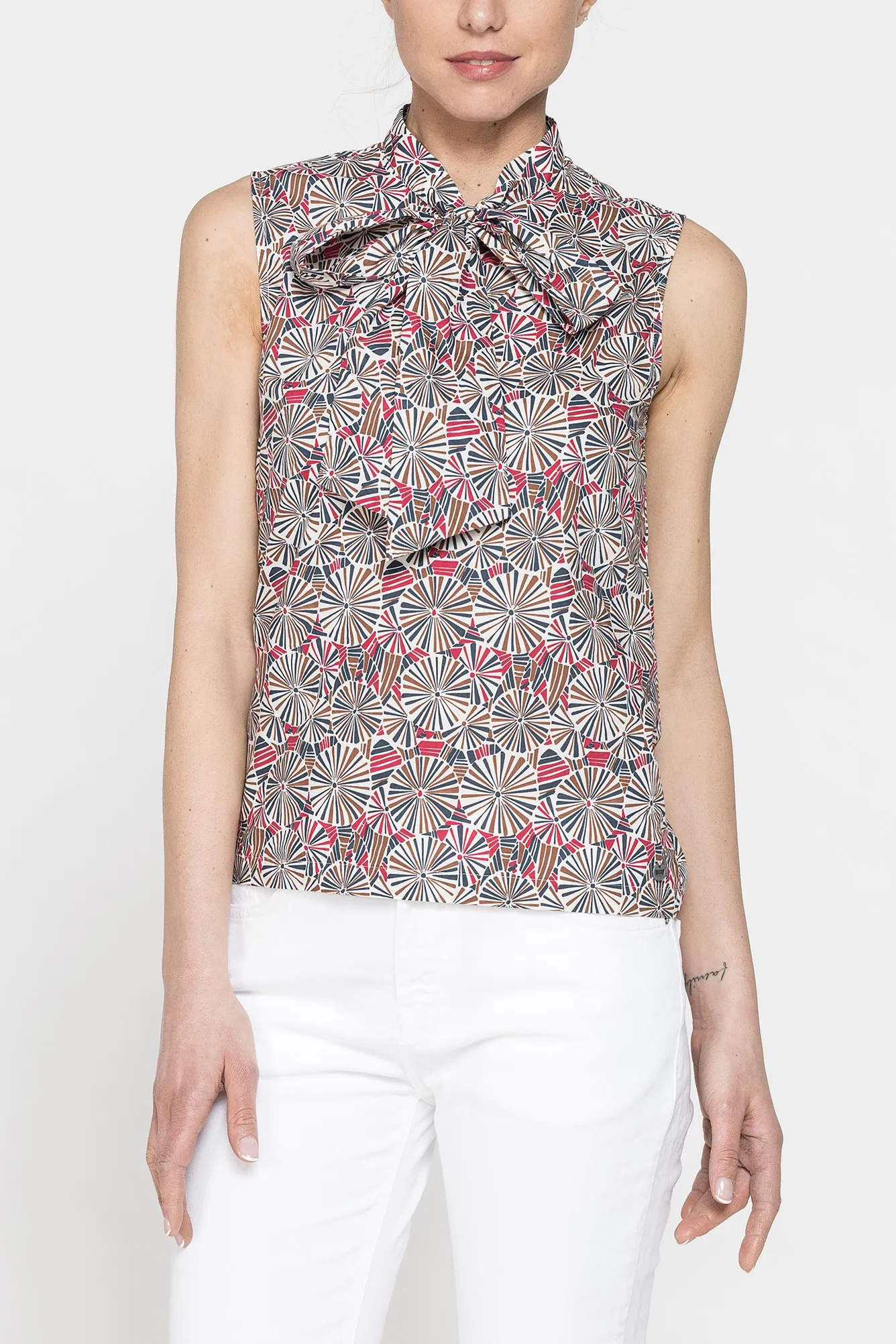 Carrera  ---------    ------------Blusa smanicata con fiocco - Rosa