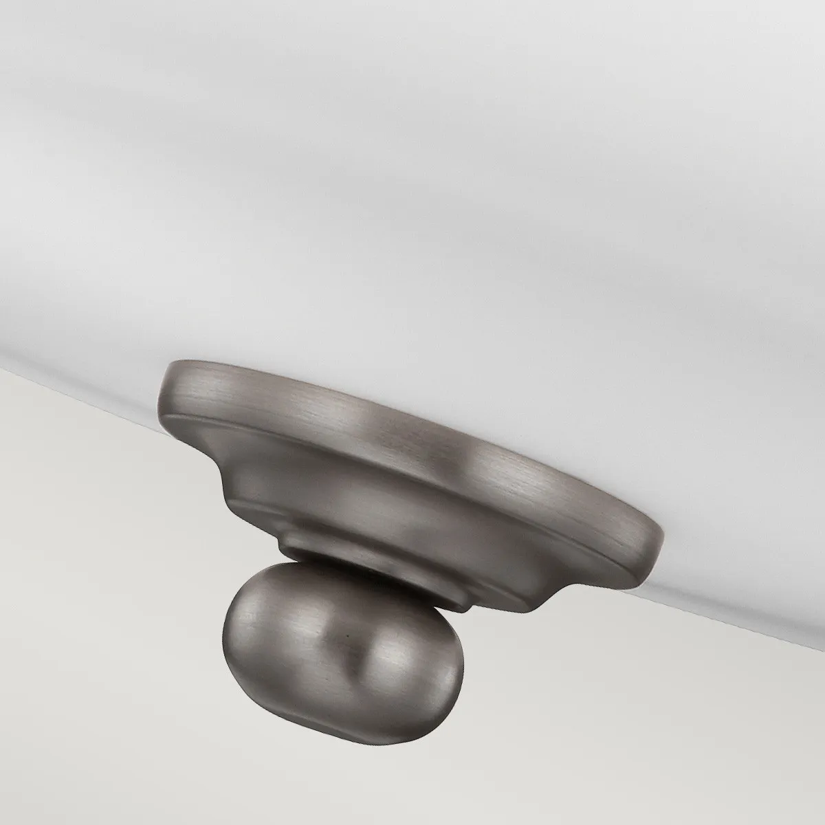 Feiss  Lampada da soffitto rotonda in acciaio con diffusore in vetro con 3 lampadine Vintner - 60W
