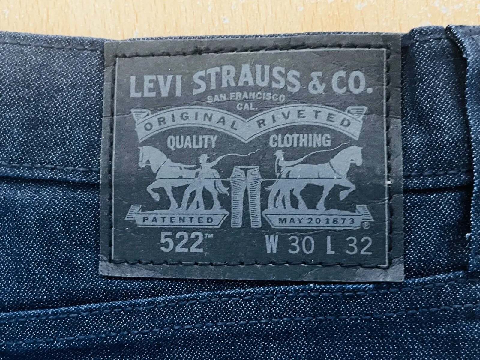 Jeans Levis 522 uomo blu navy 30” vita zip mosca nuovo (32 gambe) AFFARE-