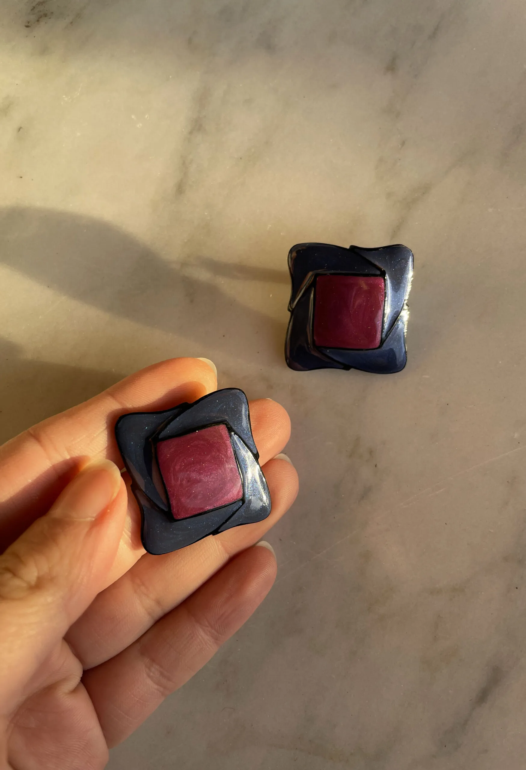 Orecchini girandola smaltata vintage anni ’80