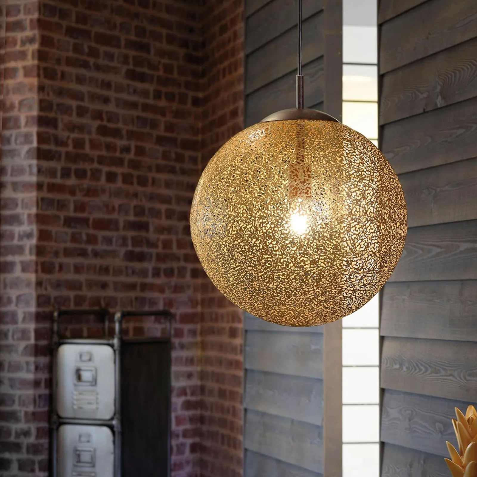 Paul Neuhaus lampada a sospensione Greta, Ø 40 cm, colore oro, metallo