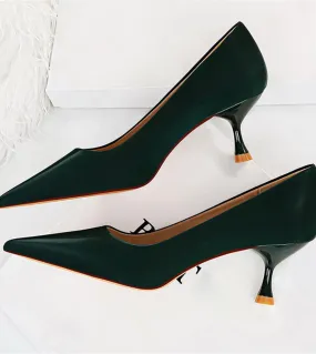 Scarpin con tacco alto da donna Scarpin con tacco basso da donna Nero Scarpin con tacco basso 2023
