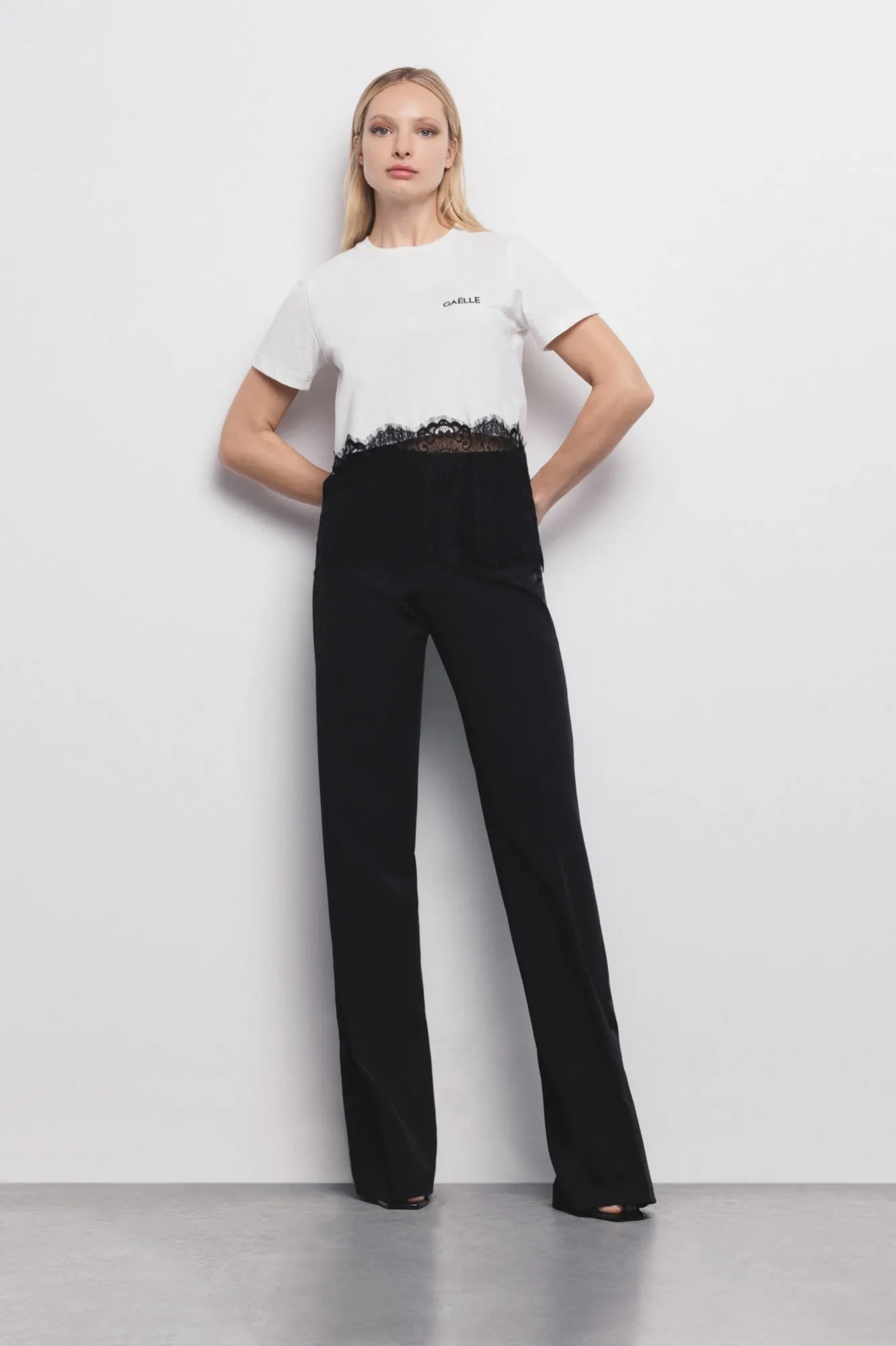 T-Shirt Mezza Manica Paricollo In Jersey In Pizzo Off White - Gaëlle Paris