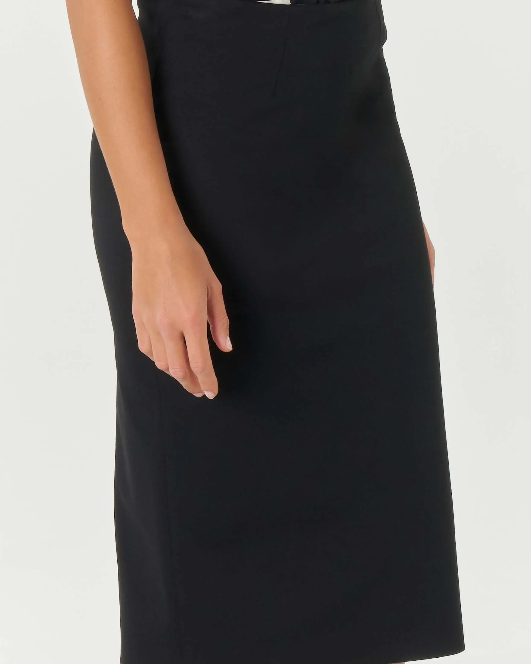 Tubino nero in misto viscosa stretch punto Milano con spacco sul retro