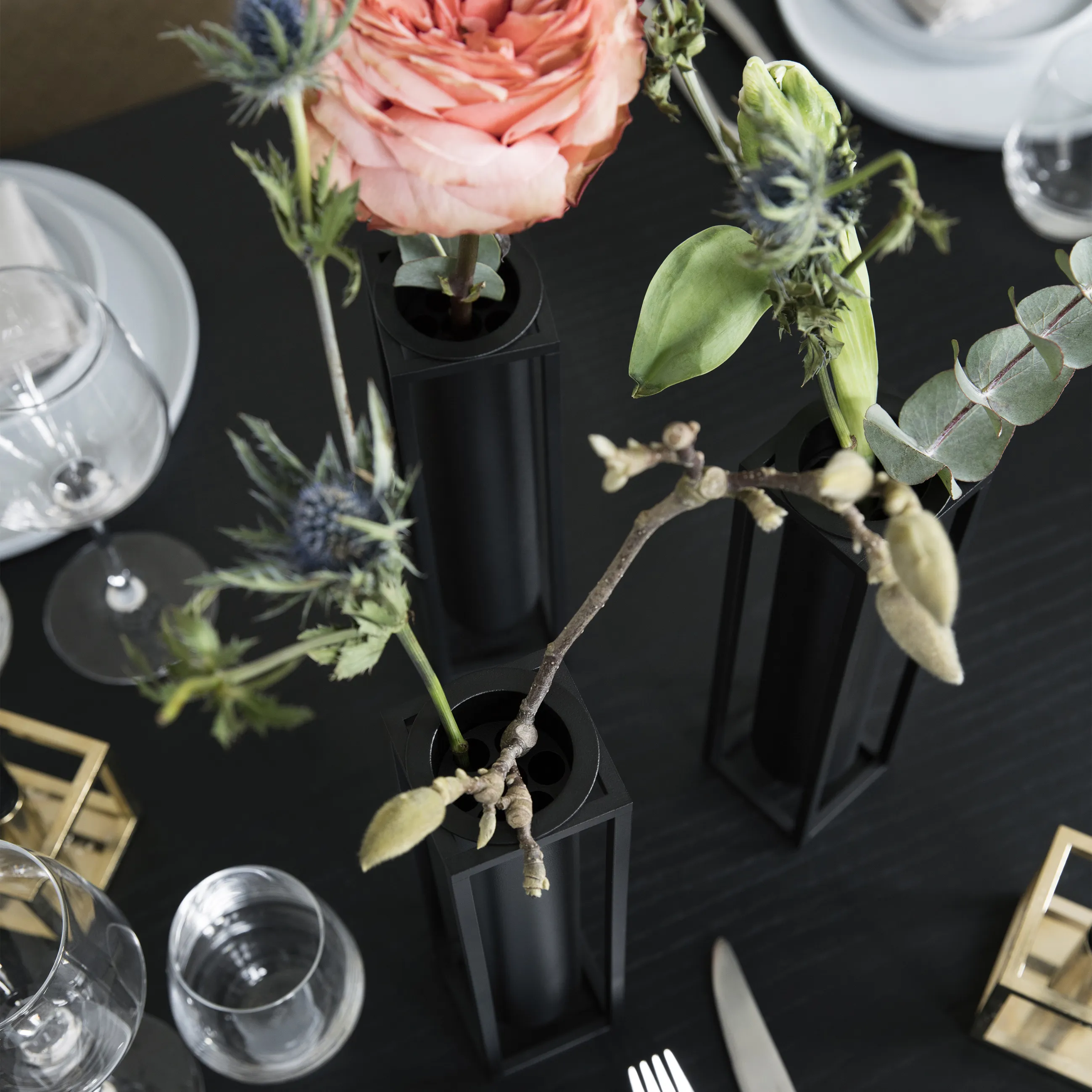 Vaso Kubus, Flora.ji{font-size:18px}nero